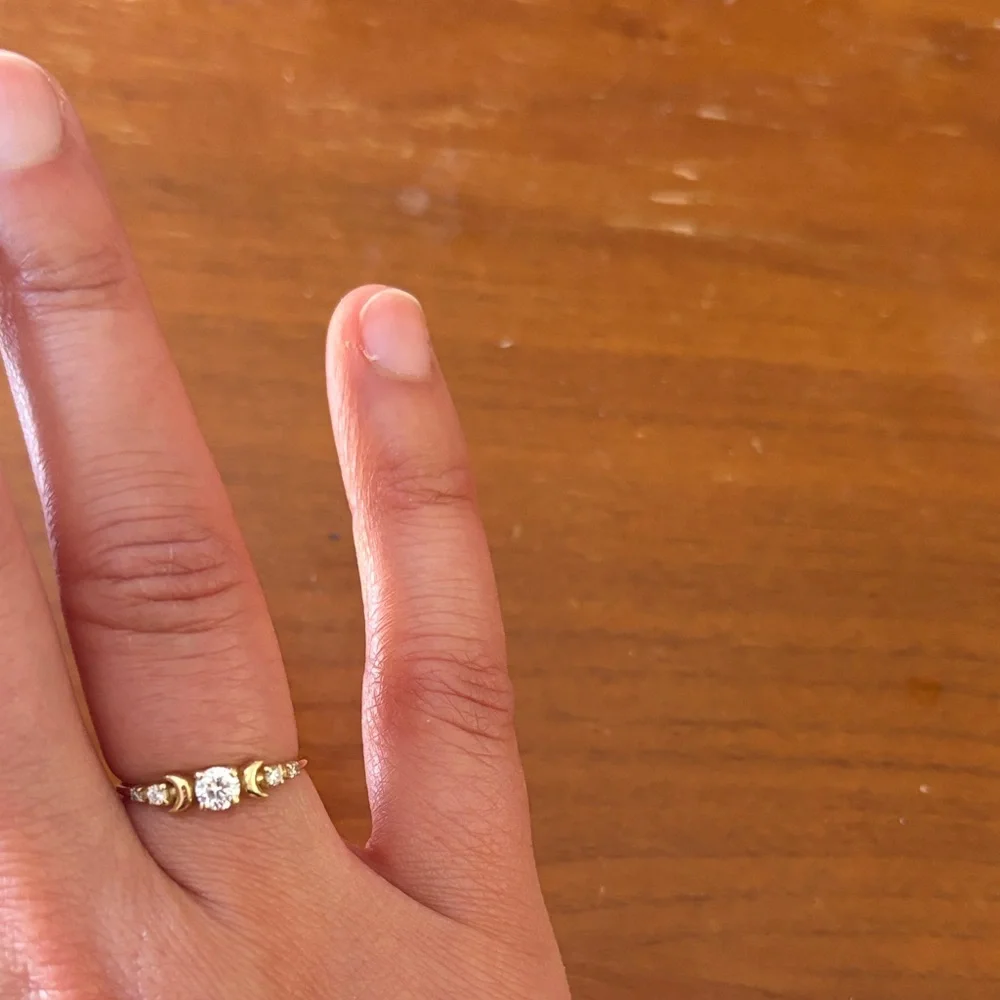 Custom moon phase diamond ring - Picture 5 of 8